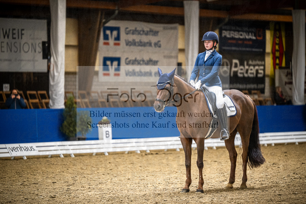 DOS_2235 | Entdecke hochwertige Reitturnierfotos von Foto Oger. Professionell, emotional und authentisch – jetzt Lieblingsmomente im Shop bestellen.Deutschlandweite Turnierfotografie. - Realisiert mit Pictrs.com