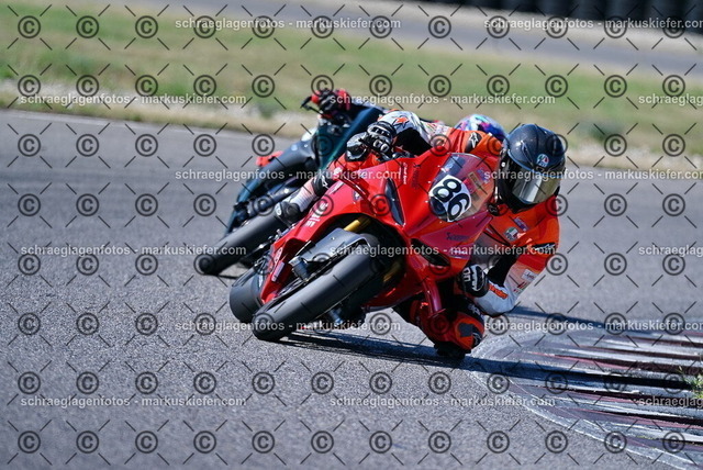 26bt04-0205 | markuskiefer.com - Realisiert mit Pictrs.com