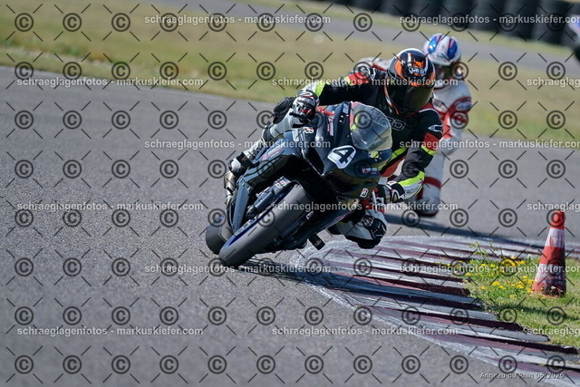 26BT02-0515 | markuskiefer.com - Realisiert mit Pictrs.com