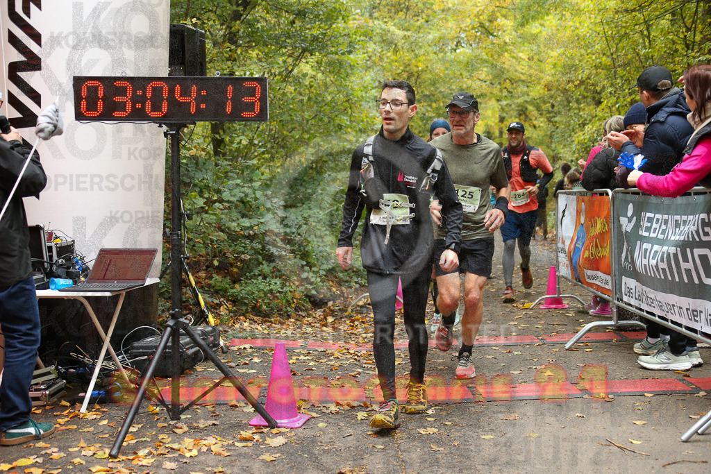 251026_1305_EX1_2467 | Sportfotografie im Rhein-Sieg Kreis, Köln, Bonn, NRW, Rheinland Pfalz, Hessen, etc. Unser Tätigkeitsfeld umfasst den Laufsport vom Volkslauf über den Marathon, Duathlon, Triathon bis zum Ultralauf wie Kölnpfad Ultra oder Schindertrail.