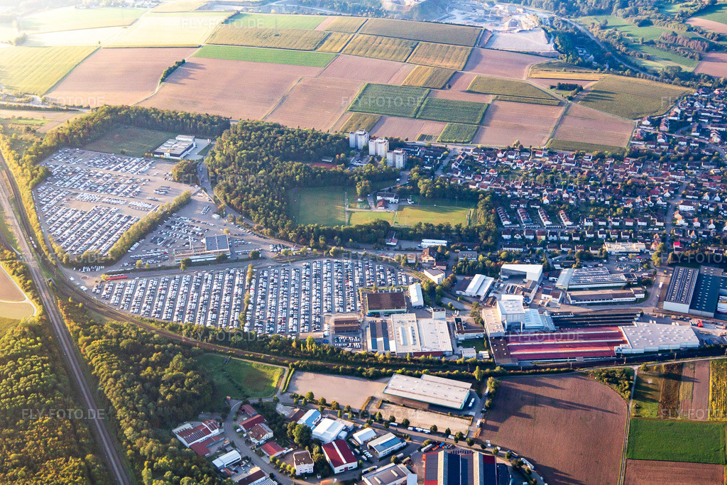 Luftbild: Alfred Kärcher SE & Co. KG und MOSOLF Logistics & Services GmbH, Niederlassung Illingen in Illingen im Bundesland Baden-Württemberg in Deutschland.Foto: IMG_138454.jpg vom 16.09.2023 durch Werner Riehm/FLY-FOTO.deCleaning equipment and pressure washers | Kärcher InternationalInternationale Automobillogistik