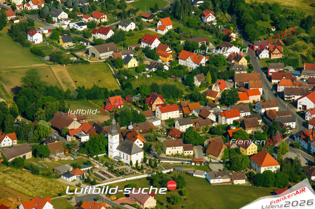 Die Luftaufnahme Gunzendorf - Buttenheim wurde vom UL-Flugzeug (keine Drohne) aus fotografiert.Hohe Druck- Auflösung-die Geschenkidee!
