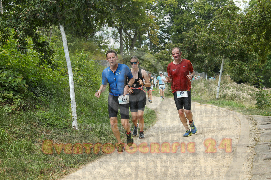 250824_1342_EX1_3325 | Sportfotografie im Rhein-Sieg Kreis, Köln, Bonn, NRW, Rheinland Pfalz, Hessen, etc. Unser Tätigkeitsfeld umfasst den Laufsport vom Volkslauf über den Marathon, Duathlon, Triathon bis zum Ultralauf wie Kölnpfad Ultra oder Schindertrail.