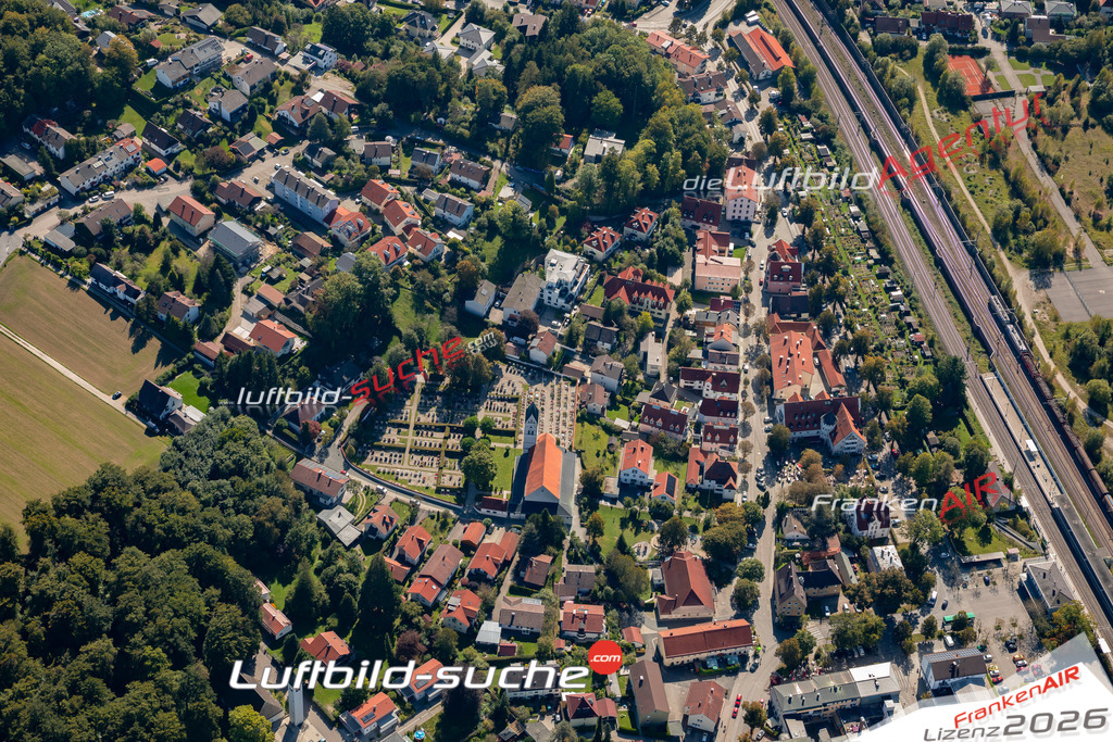 Aktuelles Luftbild von  Kirchseeon Kauf mit Lizenz / Bildrechten möglich- Die Luftaufnahme wurde 2021 mittels UL-Flugzeug erstellt ( keine Drohne ) - hochauflösende Kamera-Systeme von  Canon -Beste Qualität - Für grossformatige Ausdrucke geeignet. Die Geschenkidee !