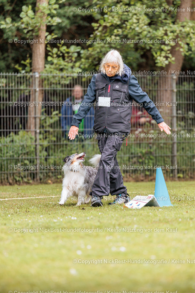 RO-Blumenthal-2026-Nickbest-Hundefotografie-0849 | Dein Hund! Dein Moment! Deine Erinnerungen! Hundefotografie in Bremen Blumenthal. Ich fange die besonderen Momente deines Vierbeiners ein – ob Indoor mit Blitzanlage oder in der freien Natur. Sicher dir dein Moment und dein Termin für eure Erinnerungen.