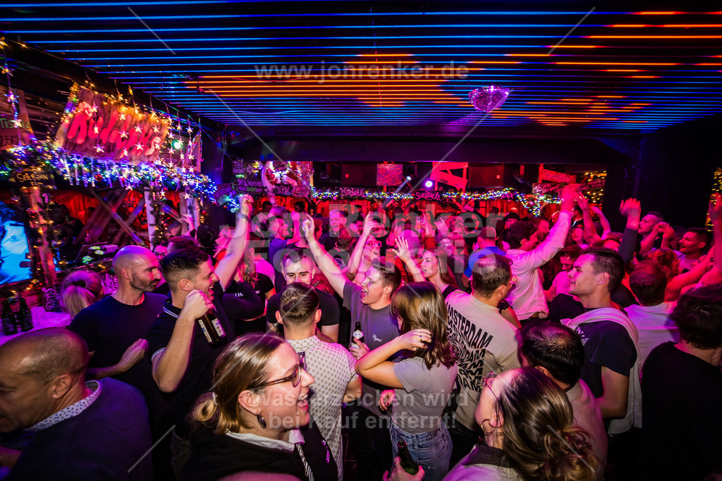 26-11-2024-RUDOLPHS-SCHLITTENBAR-LEIPZIG-LEIPZIG-COPYRIGHT-JON-RENKER-BILD-0028 | Erleben Sie unvergessliche Momente mit unserem professionellen Eventfotografen. Wir fangen Emotionen und Höhepunkte Ihrer Veranstaltung ein – von Festivals über Firmenfeiern bis zu Jubiläen. Vertrauen Sie auf kreative Perspektiven und hochwertige Bilder.  - Realisiert mit Pictrs.com