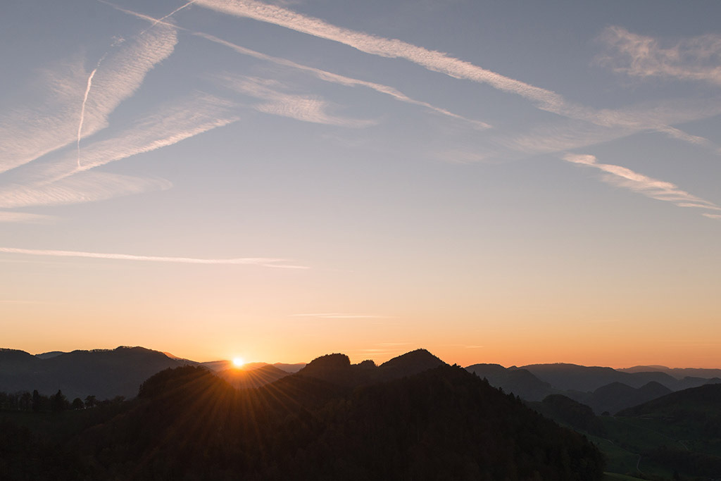 Sonnenuntergang | Fotos mit schönen Motiven aus der Region Basel. - Realisiert mit Pictrs.com