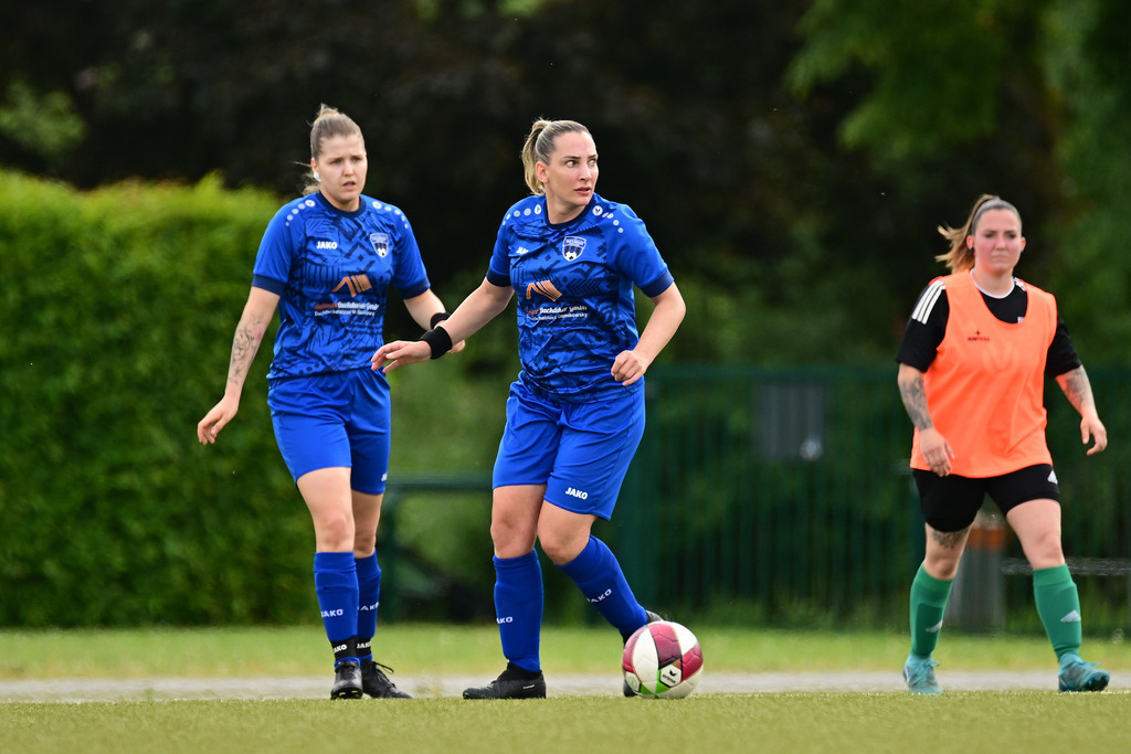 Fußball I Frauen I Saison 2024-2025 I Bezirksliga I 22. Spieltag I FSG 3 Meilen Altes Land - VfL Wingst | Der Sportfotograf. - Realisiert mit Pictrs.com