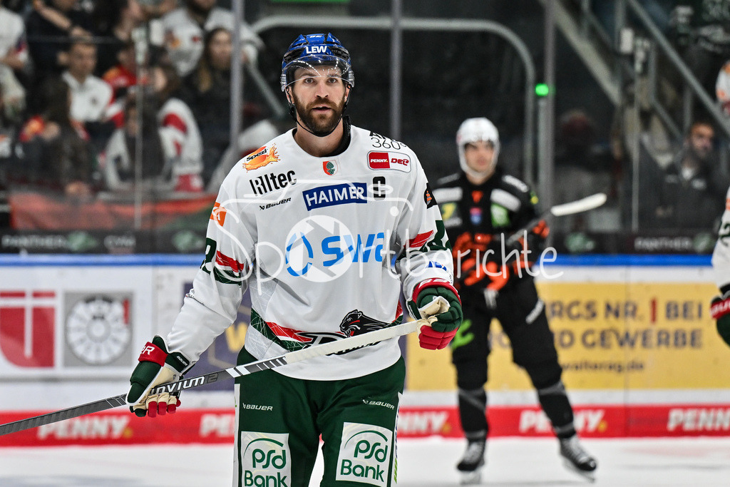 Augsburger Panther - Moser Medical Graz99ers | im Bild Alexandre GRENIER (Augsburger Panther 82) / Einzelfoto / Freisteller / Testspiel: Augsburger Panther - Moser Medical Graz99ers; Curt Frenzel Stadion am 31.08.2025