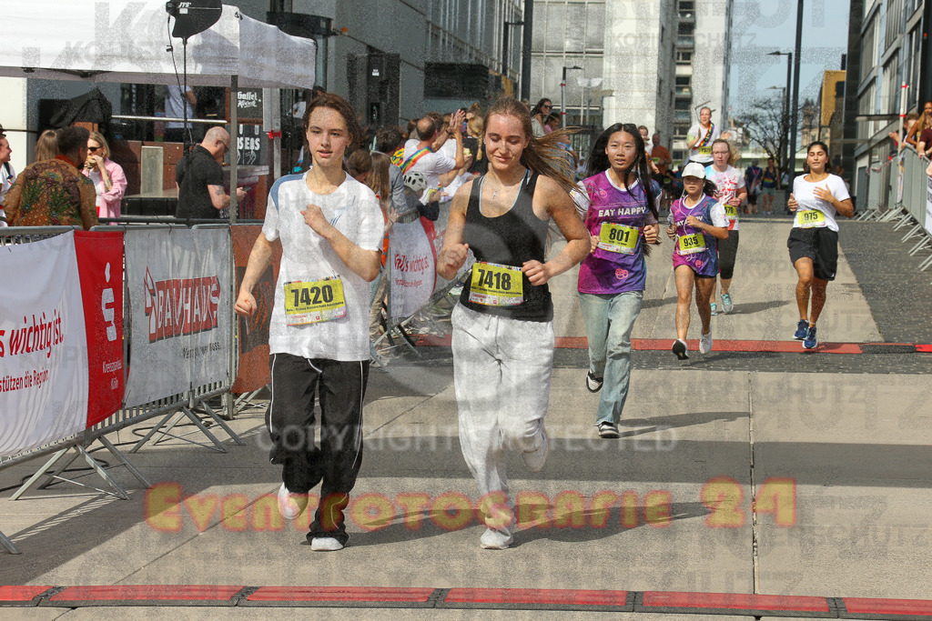 250920_1342_EX1_6312 | Sportfotografie im Rhein-Sieg Kreis, Köln, Bonn, NRW, Rheinland Pfalz, Hessen, etc. Unser Tätigkeitsfeld umfasst den Laufsport vom Volkslauf über den Marathon, Duathlon, Triathon bis zum Ultralauf wie Kölnpfad Ultra oder Schindertrail.