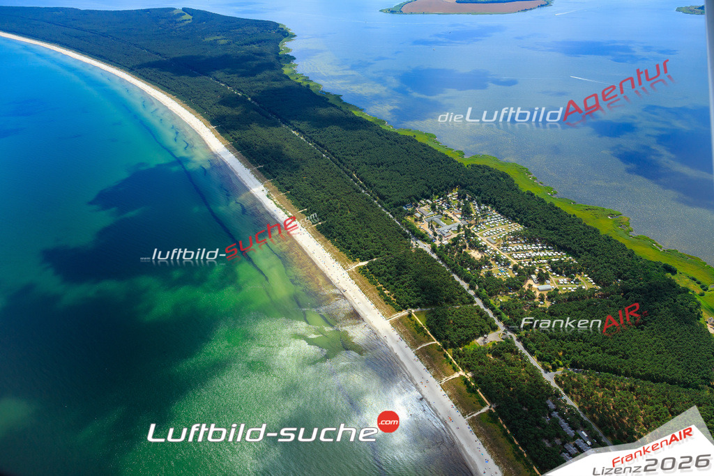 Die Luftaufnahme der Stadt Breege wurde vom UL-Flugzeug heraus erstellt ( keine Drohne )- hohe Auflösung für beste Qualität