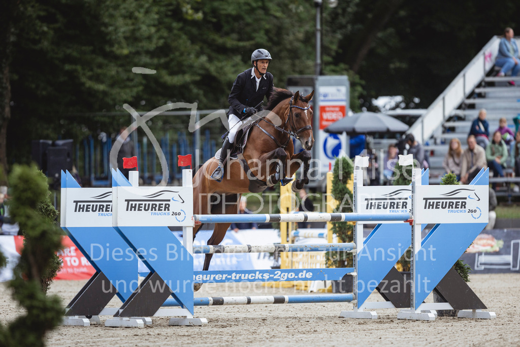 240915_OWLCh_Youngster6y-501 | Deine schönsten Turniermomente als professionelle Fotos! Entdecke hochwertige Pferdesport-Fotografie im Online-Shop. Jetzt Fotos finden & bestellen!