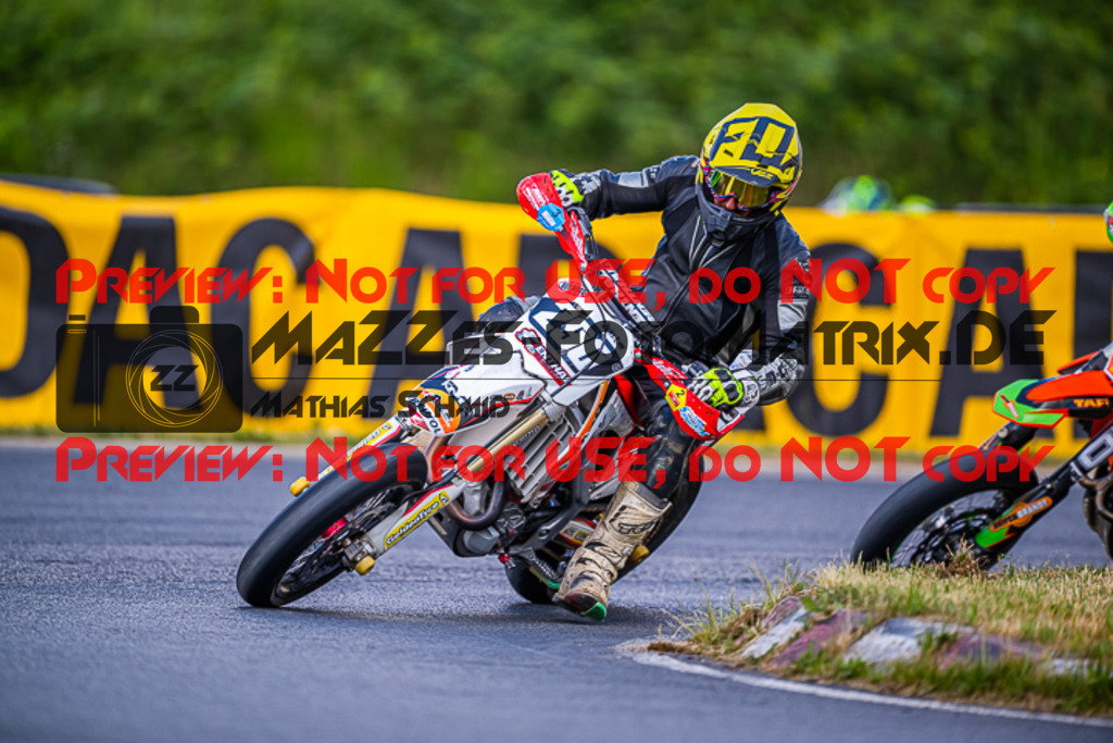 MaZZes_FotoMatrix_220528_1963 | Fotograf Mathias Schmid
Sportfotograf,
Eventfotograf,
Hochzeitsfotograf,
Portraitfotograf