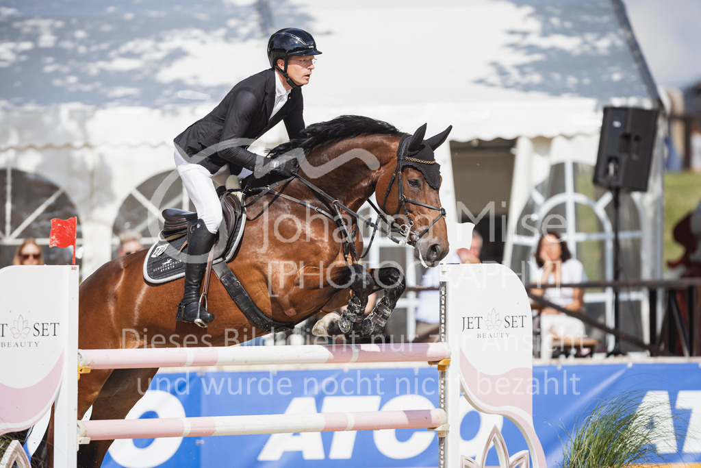 250711_BHO_2Ph-M2-2-818 | Deine schönsten Turniermomente als professionelle Fotos! Entdecke hochwertige Pferdesport-Fotografie im Online-Shop. Jetzt Fotos finden & bestellen!