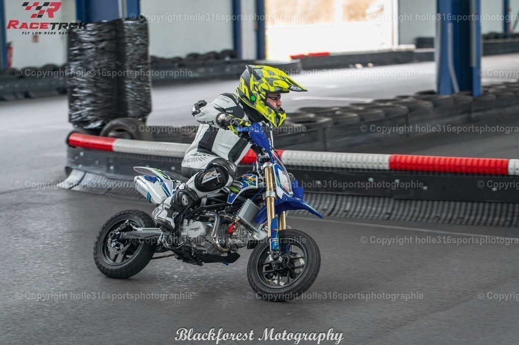 30_03_25racetrck.1204-8 | Sportfotografie , Motorsport, Motoross, Reitsport, Mointainbike, Enduro,
Landschaft , Outdoor, Eventfotografie, Landschaft, Bilder online bestellen - Realisiert mit Pictrs.com