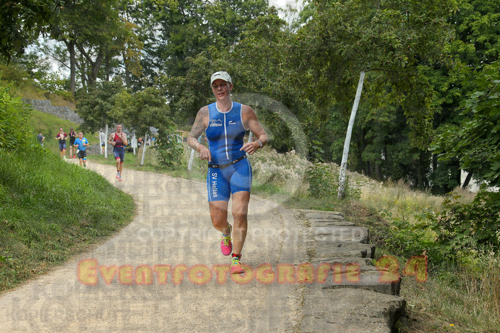 250824_1344_EX1_3469 | Sportfotografie im Rhein-Sieg Kreis, Köln, Bonn, NRW, Rheinland Pfalz, Hessen, etc. Unser Tätigkeitsfeld umfasst den Laufsport vom Volkslauf über den Marathon, Duathlon, Triathon bis zum Ultralauf wie Kölnpfad Ultra oder Schindertrail.