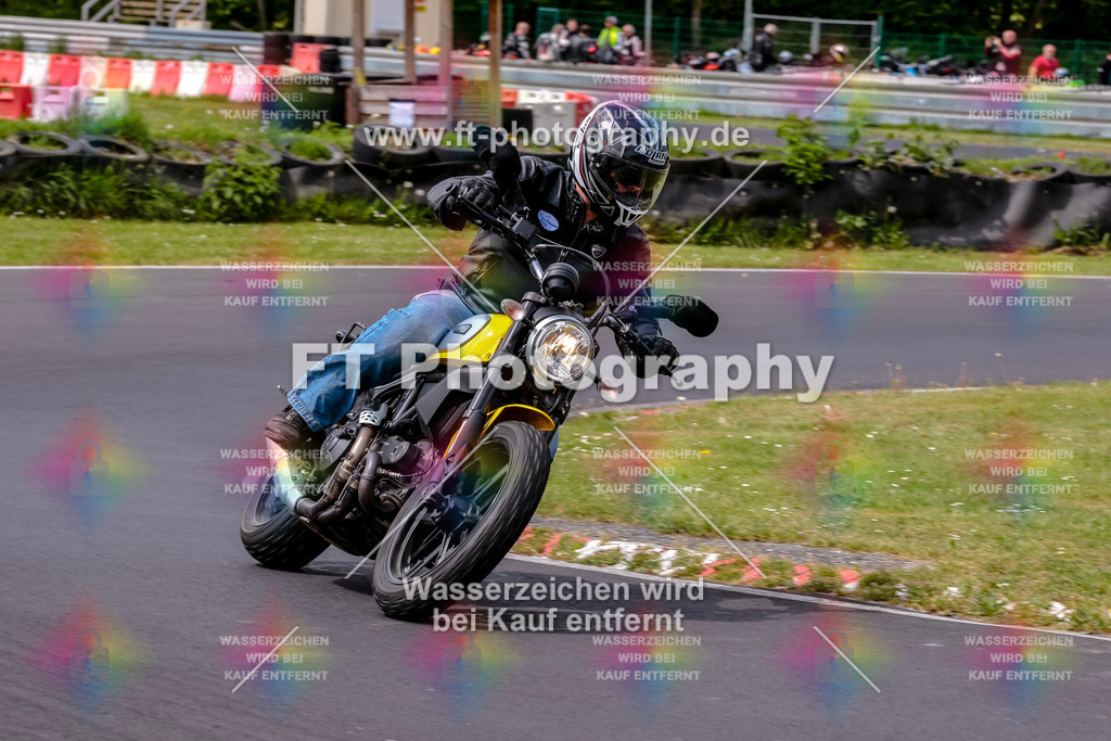 MotoTeamVBK-20963 | Hier findet Ihr Bilder von Touristenfahrten auf der Nürburgring Nordschleife oder von anderen Veranstaltungen die ich besucht habe. Viel Spass beim Durch Schauen 