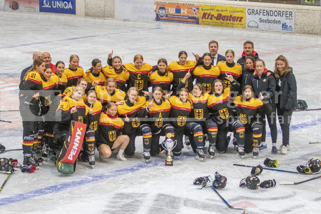 Dameneishockey | Dameneishockey, U18 Turnier am 31.08.2024 in Spittal (Eis-Sport-Arena - Sportzentrum Spittal), Austria, (Photo by Ernst Krawagner sport-fan.at) - Realisiert mit Pictrs.com