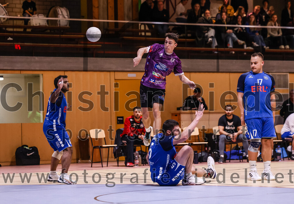 2024-11-09_065_SpVgg_Altenerding_II_gegen_HC_Deggendorf | Erding, Deutschland, 09.11.2024:Handball, Bezirksliga Männer Ost 2024 / 2025, 4. Spieltag, SpVgg Altenerding II gegen HC Deggendorf, Endergebnis: 25:24Foto: Christian Riedel / fotografie-riedel.net