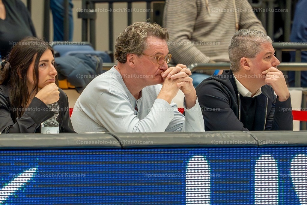 KKU15122401014 | 15.12.2024, xkkux, Handball, 2. HBL, Bergischer HC - VfL Lübeck-Schwartau, Mitsubishi Electric HALLE Düsseldorf, Saison 2024 2025: Geschäftsführer Jörg Föste (BHC)  und Geschäftsführer Philipp Tychy (BHC) 