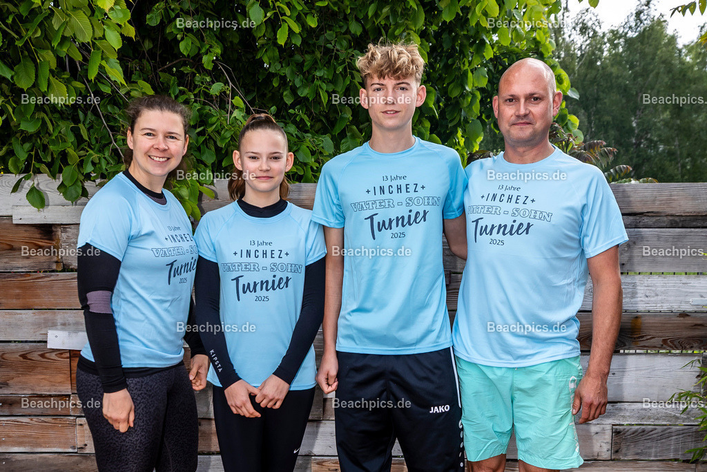 2025-200075911-Vater-Sohn-Turnier-Familienfotos | Pinar Atalay, Bundeskanzler Friedrich Merz 29.05.2025; Berlin Foto: Gerold Rebsch - www.beachpics.de