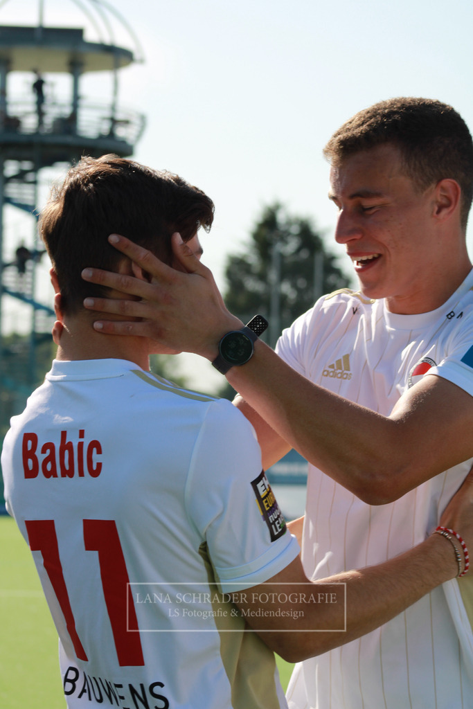 DM23 Finale Herren Mannheimer HC -  Rot-Weiß Köln 04.06.23-226 | lanaschraderfotografie - Realisiert mit Pictrs.com