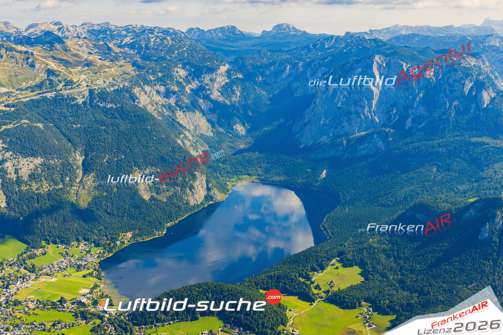 Luftaufnahme von Altaussee Vs Google Maps- Die Luftaufnahme wurde 2025 vom UL-Flugzeug heraus erstellt ( keine Drohne ) - Hochauflösende Luftaufnahme - für professionelle Ausdrucke geeignet. Die Geschenkidee !Mit Lizenz und Bildrechte bestellbar