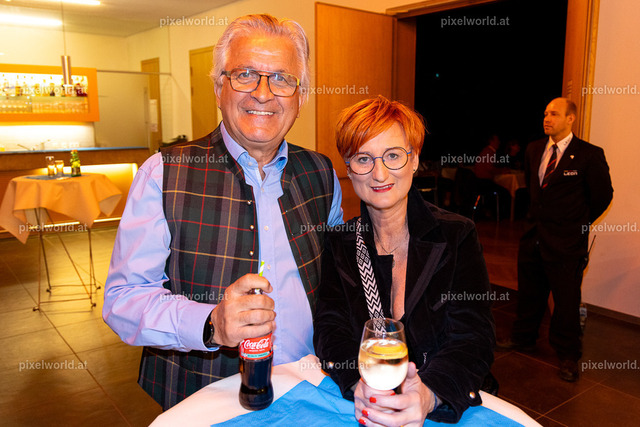 Schlager trifft Tracht | Bildershop von pixelworld.at - Realisiert mit Pictrs.com