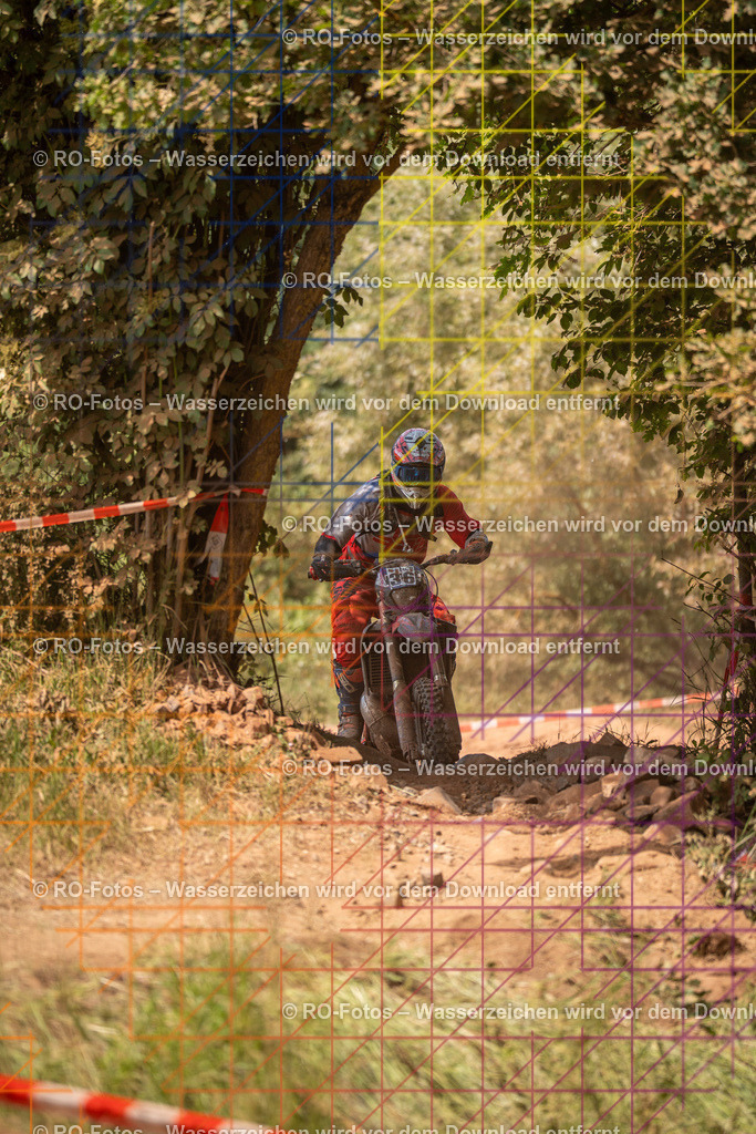 Wolfshausen 5 Lauf -801 | Sportfotografie von RO-Fotos: Motorsport, Motocross, Enduro, Laufveranstaltungen und Triathlon. Professionelle Fotos von Sportlern und Events. - Realisiert mit Pictrs.com
