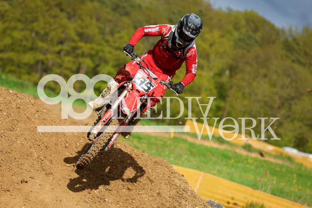 5E6A5234 | 989 MEDIAWORK