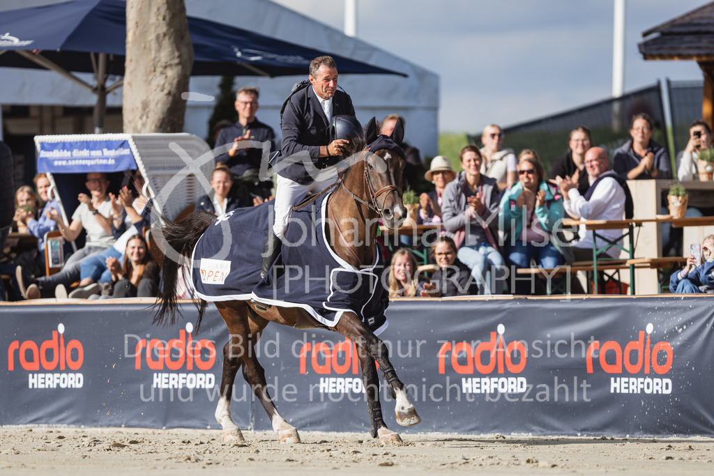 230730_BHO_GrosserPreis-632 | Deine schönsten Turniermomente als professionelle Fotos! Entdecke hochwertige Pferdesport-Fotografie im Online-Shop. Jetzt Fotos finden & bestellen!