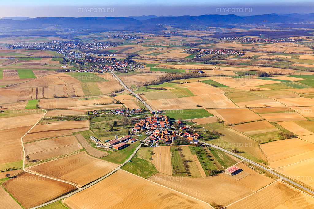 Vue aérienne: District de Kuhlendorf à Betschdorf dans le département Bas Rhin, France.Photo: IMG_097444.jpg prise le 16/03/2017 par Werner Riehm/FLY-FOTO.euRésolution de l'original: 5472 x 3648 px