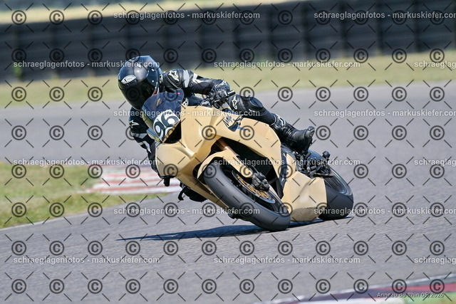 26BT01-1472 | 096 - Realisiert mit Pictrs.com