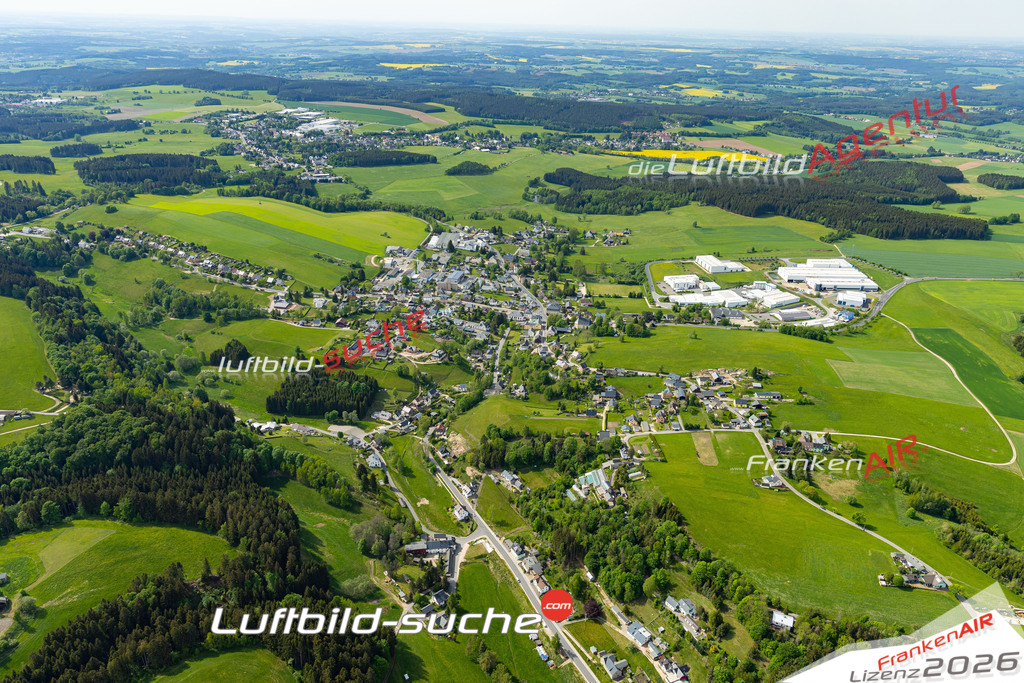Die Luftaufnahme Oberstützengrün - Stützengrün wurde 2022 vom Flugzeug aus (keine Drohne) erstellt. Hohe Auflösung -für große Poster und Wandbilder geeignet - Garantiert!