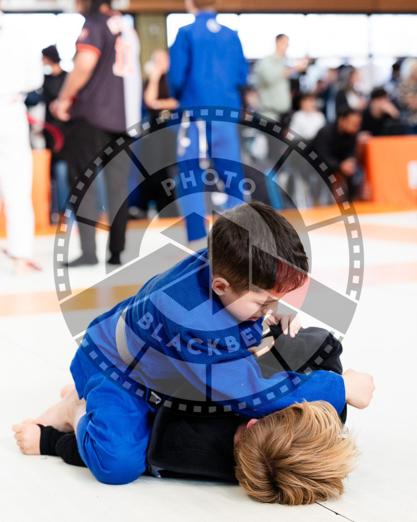 20251122PBB10471 | Athletes compete during the Grappling Industries Berlin Jiu-Jitsu and Grappling Championship, on November 22, 2025 in Berlin, Germany. © photoblackbelt