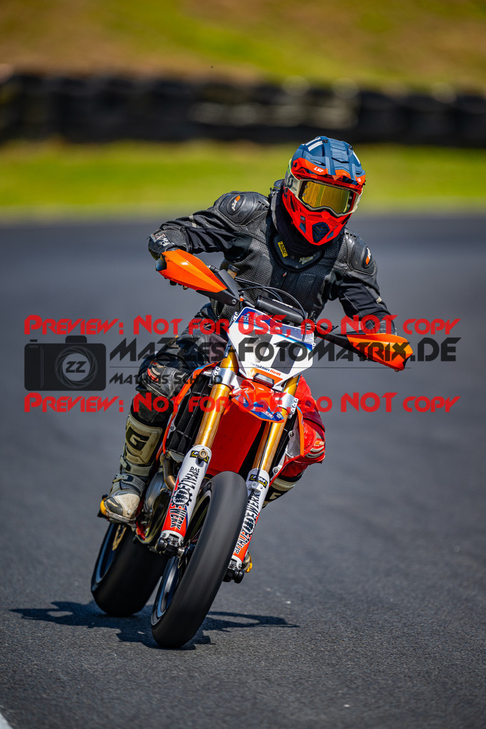 MaZZes_FotoMatrix_240430_6007705_1448 | Fotograf Mathias Schmid
Sportfotograf,
Eventfotograf,
Hochzeitsfotograf,
Portraitfotograf