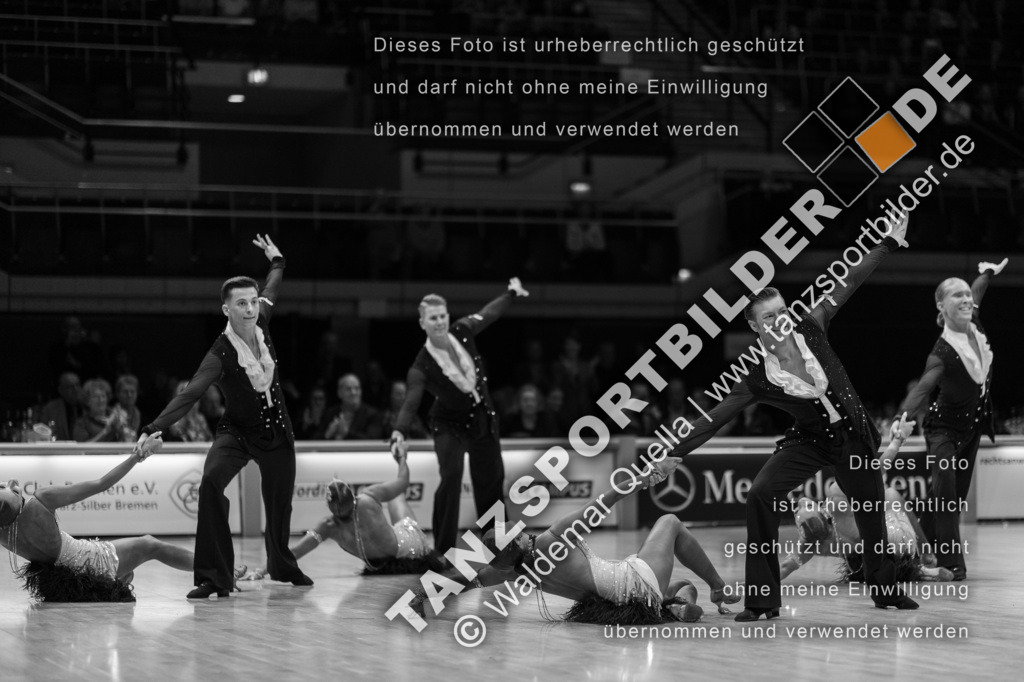 20221112-09301 | Hier finden Sie Tanz Bilder vom Latein und Standard Formationen tanzen. Sportbilder vom Tanzsport. Schöne Fotos und von Weltmeisterschaft, Europameisterschaft, Bundesliga, Regionalliga, Oberliga und Landesliga sowie von GOC Stuttgart, DanceComp, WM Bremen