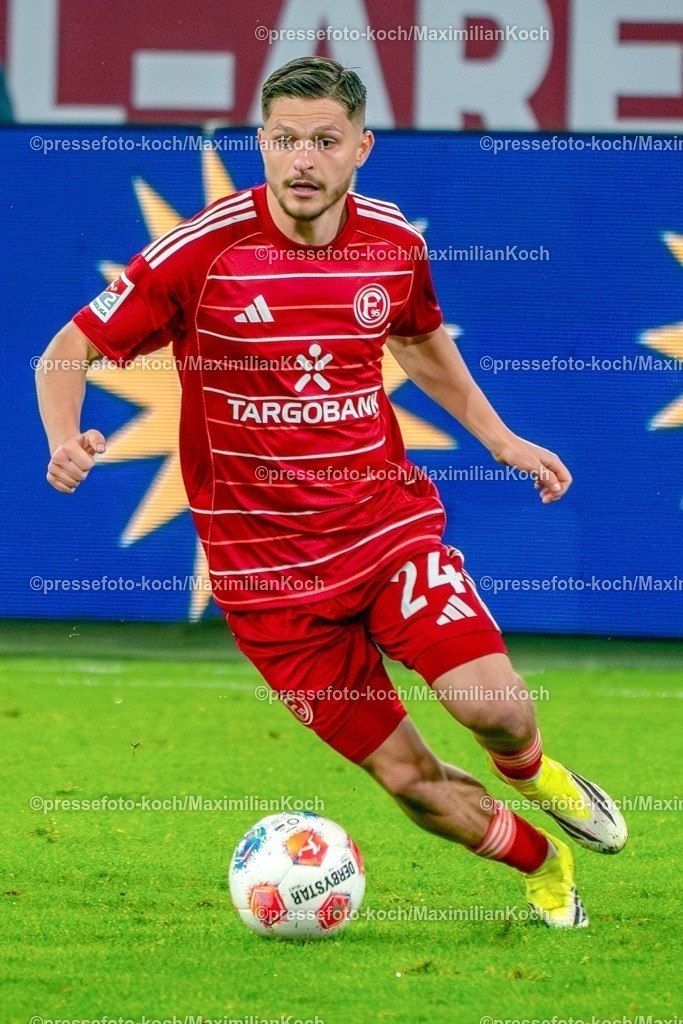 xKKUx16012601016 | 16.01.2026, xkkux, Fußball, Fortuna Düsseldorf - Arminia Bielefeld, 2. Fußball Bundesliga, Merkur Spiel-Arena, Saison 2025 2026: Florent Muslija (Fortuna Düsseldorf #24)  DFB regulations prohibit any use of photographs as image sequences and or quasi-video.