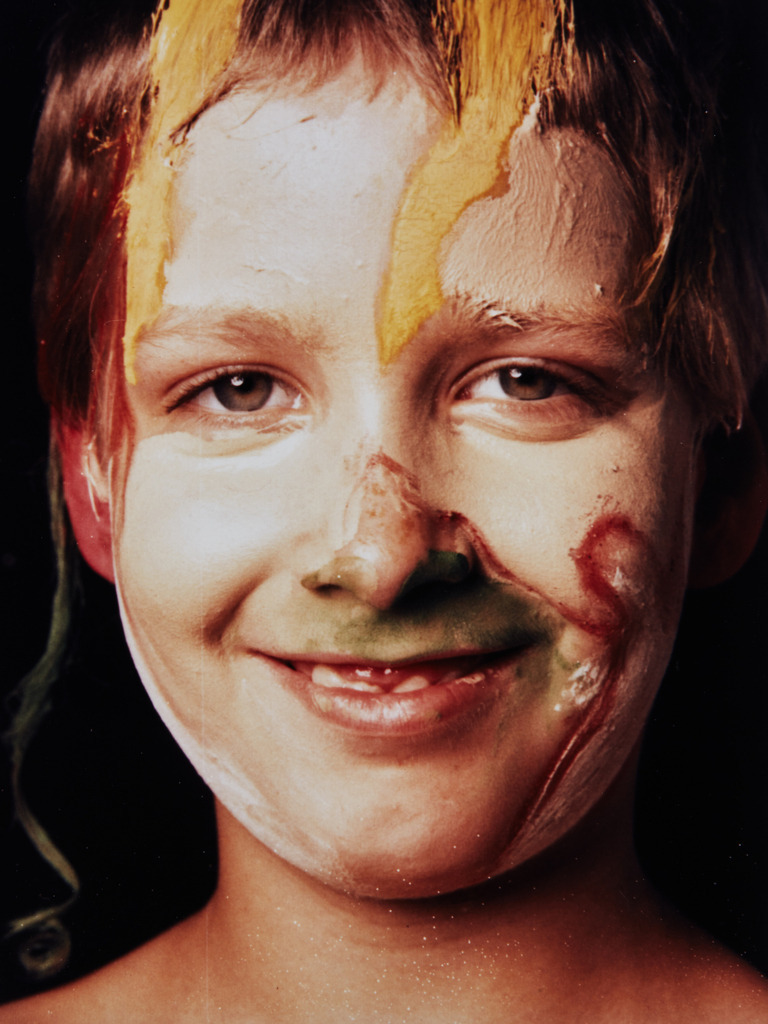 054art_Bee-Braxm_TamayZieschke__0973 | Werk aus  dem Jahr 1994   Nach einer Aktion im Ritterhausmuseum Offenburg. Kunstmaler Rainer Braxmaier und Modefotograf Wilfried Beege.