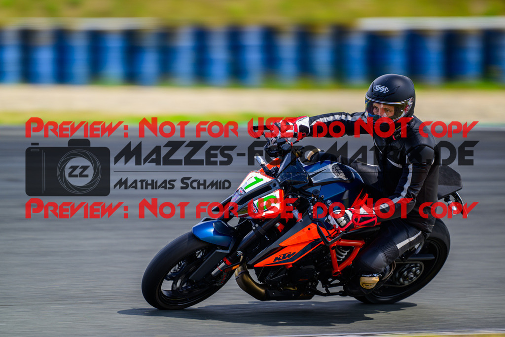 MaZZes_FotoMatrix_240725_6007705_3020 | GRUEN