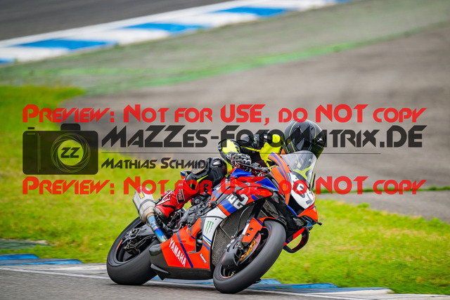 MaZZes_FotoMatrix_240701_6007705_6179 | WEISS