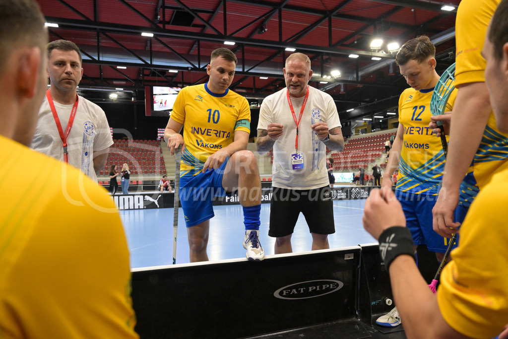 Men's 3v3 WFC 2025 - Championship Final - Switzerland v Ukraine | Team Ukraine during the break, during Men's 3v3 WFC 2025 - Championship Final, Switzerland: 03.05.2025, Winterthur, AXA ArenaEvent page: <a href="https://www.u19wfc2025.ch/">www.u19wfc2025.ch</a>Credit: Markus Aeschimann, <a href="https://markus-aeschimann.ch">markus-aeschimann.ch</a>Instagram: <a href="https://instagram.com/sportfotografie.aeschimann">@sportfotografie.aeschimann</a> - Realisiert mit Pictrs.com