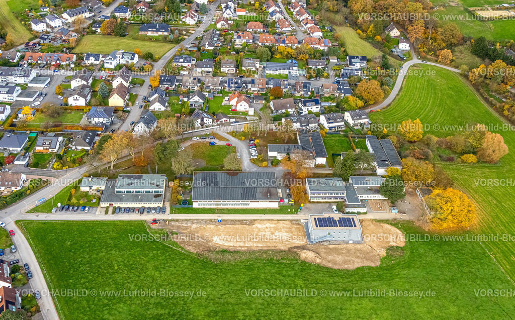 Hagen251101624 | Luftbild, Gemeinschafts-Grundschule Berchum Garenfeld, herbstliche Bäume, Lennetal, Hagen, Ruhrgebiet, Nordrhein-Westfalen, Deutschland