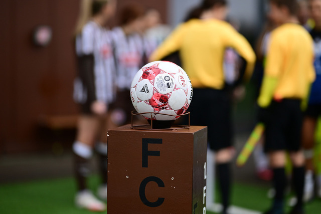 Fußball I Frauen I Saison 2025-2026 I Regionalliga Nord I 10. Spieltag I FC St. Pauli - Hamburger SV U20 I 13742 | Der Sportfotograf. - Realisiert mit Pictrs.com
