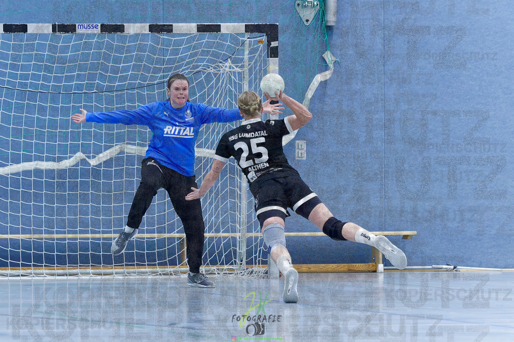 Handball Frauen Oberliga Mitte, HSG Eibelshausen/Ewersbach - HSG Lumdatal | Handball Frauen Oberliga Mitte, HSG Eibelshausen/Ewersbach - HSG Lumdatal am 21.02.2026 in Dietzhölztal-Steinbrücken (Sporthalle am Hammerweiher)Photo © 2026 - Jörg Heinrich - Realisiert mit Pictrs.com