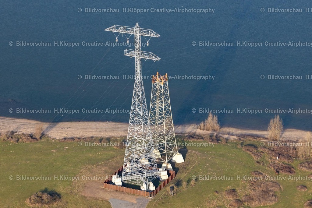 Luftbilder Rheinberg-8303 | Luftbildfotografie Baustelle zur Strommast- Montage an der Dammstraße in Rheinberg im Bundesland Nordrhein-Westfalen, Deutschland - Realisiert mit Pictrs.com