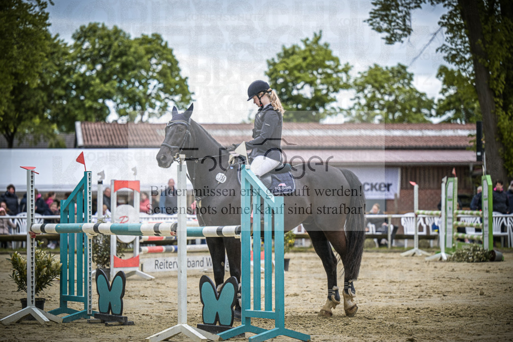 DOS_6377 | Entdecke hochwertige Reitturnierfotos von Foto Oger. Professionell, emotional und authentisch – jetzt Lieblingsmomente im Shop bestellen.Deutschlandweite Turnierfotografie. - Realisiert mit Pictrs.com