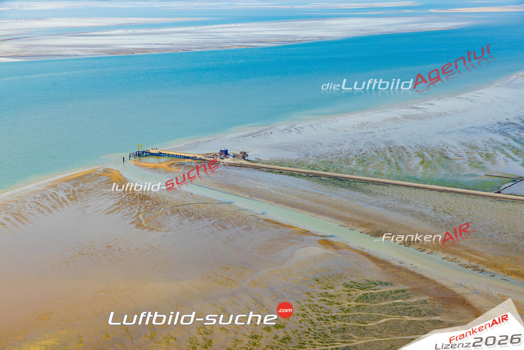 Fähranleger Pellworm Bild- Das Luftbild wurde 2025 vom UL-Flugzeug heraus erstellt ( keine Drohne bzw. Drohnenaufnahme ) - Hochauflösende Luftaufnahme -Nicht vergleichbar mit Google Maps oder Satelittenbilder- Die Geschenkidee !Mit Lizenz und Bildrechte bestellbar - CC