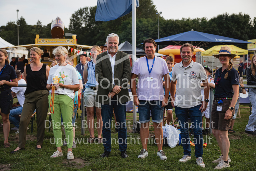 240719_LC_Mannschaft-777 | Deine schönsten Turniermomente als professionelle Fotos! Entdecke hochwertige Pferdesport-Fotografie im Online-Shop. Jetzt Fotos finden & bestellen!