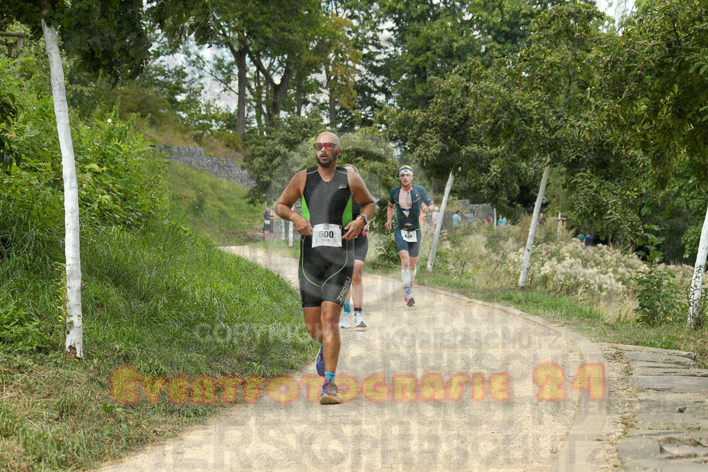 250824_1417_EX1_5644 | Sportfotografie im Rhein-Sieg Kreis, Köln, Bonn, NRW, Rheinland Pfalz, Hessen, etc. Unser Tätigkeitsfeld umfasst den Laufsport vom Volkslauf über den Marathon, Duathlon, Triathon bis zum Ultralauf wie Kölnpfad Ultra oder Schindertrail.